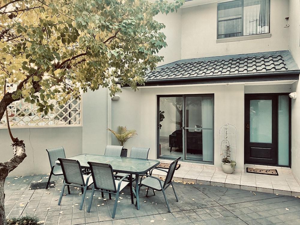เซอร์วิสอพาร์ทเมนท์สเทอร์ริกัลเซลส์ Aparthotel ภายนอก รูปภาพ