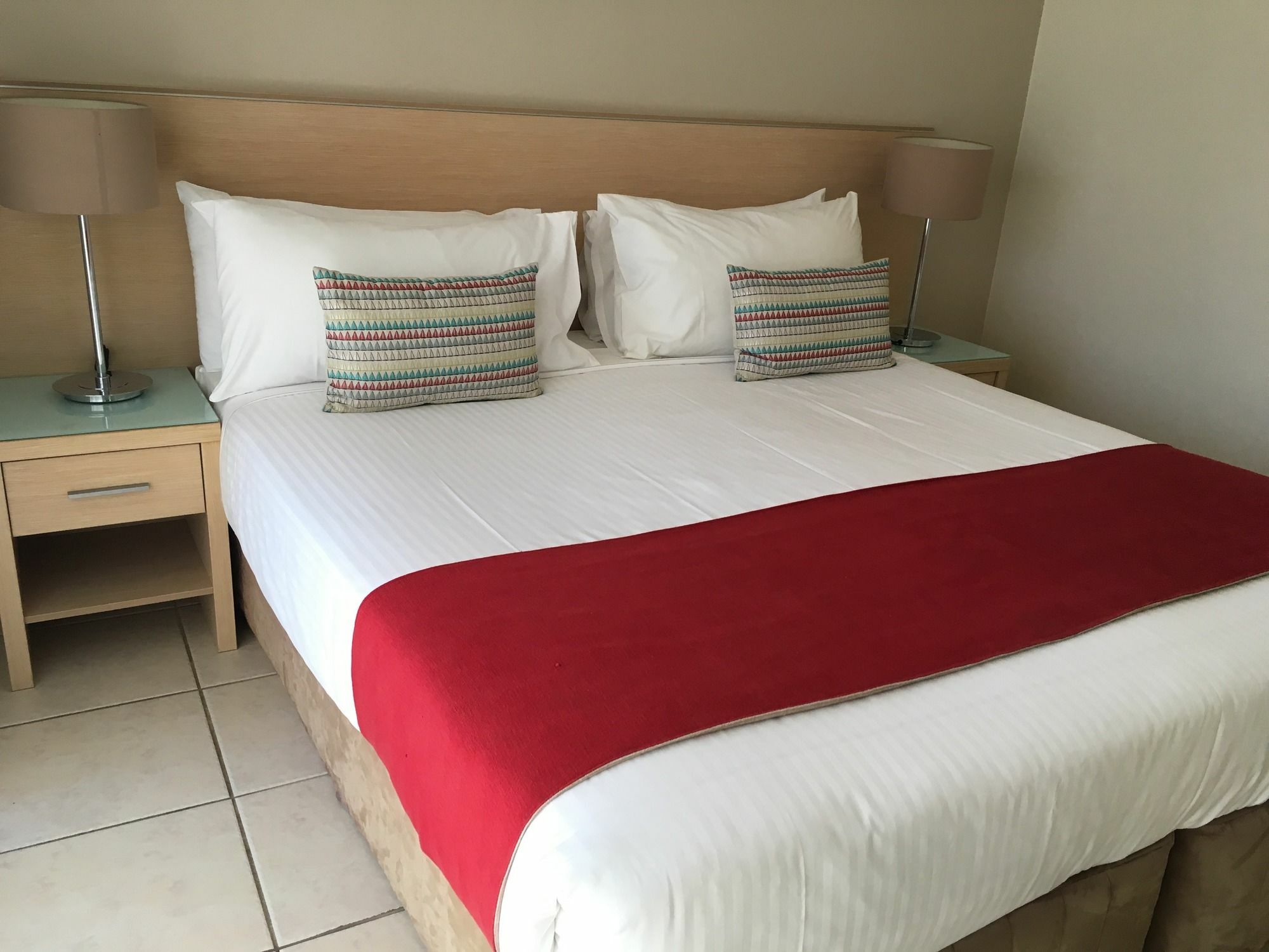 เซอร์วิสอพาร์ทเมนท์สเทอร์ริกัลเซลส์ Aparthotel ภายนอก รูปภาพ